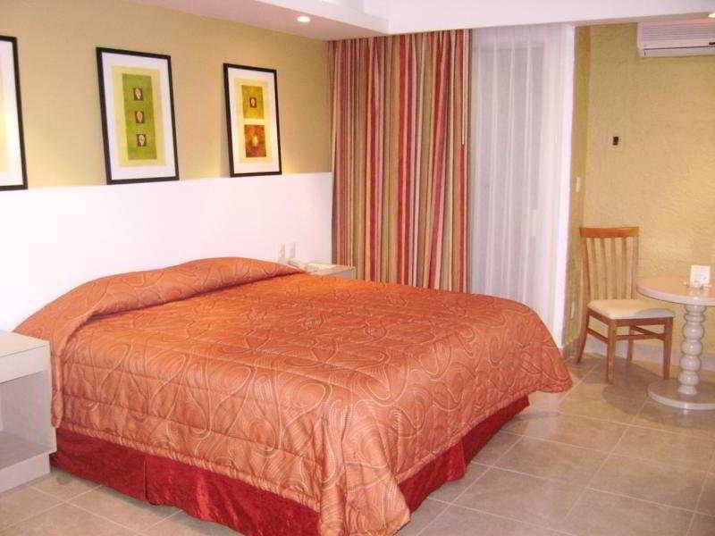 Hotel Los Cocos Chetumal Exterior foto